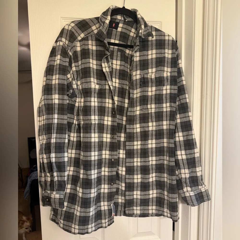 Levi’s Men’s Causal Button Up Grey Black And White Size L